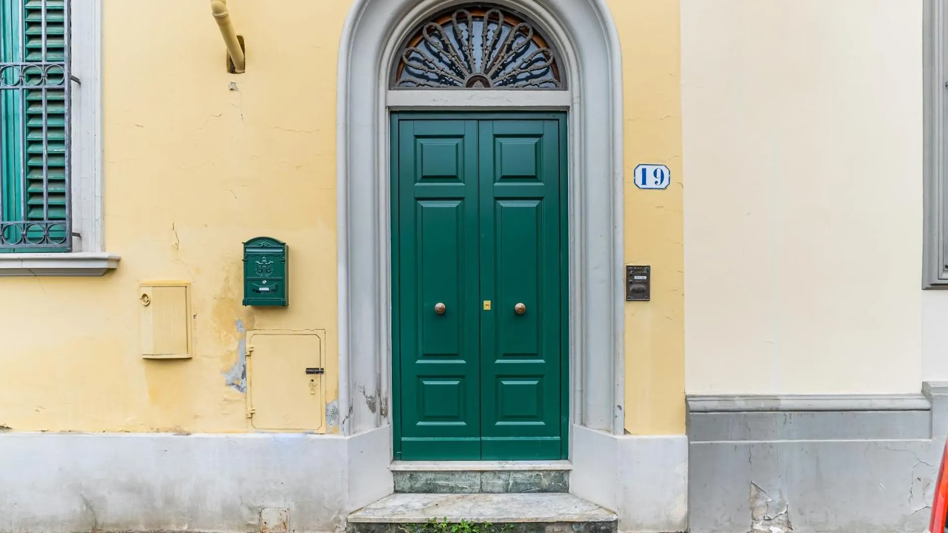 Bright Apartment With Private Garden And Balcony Florence 0*,