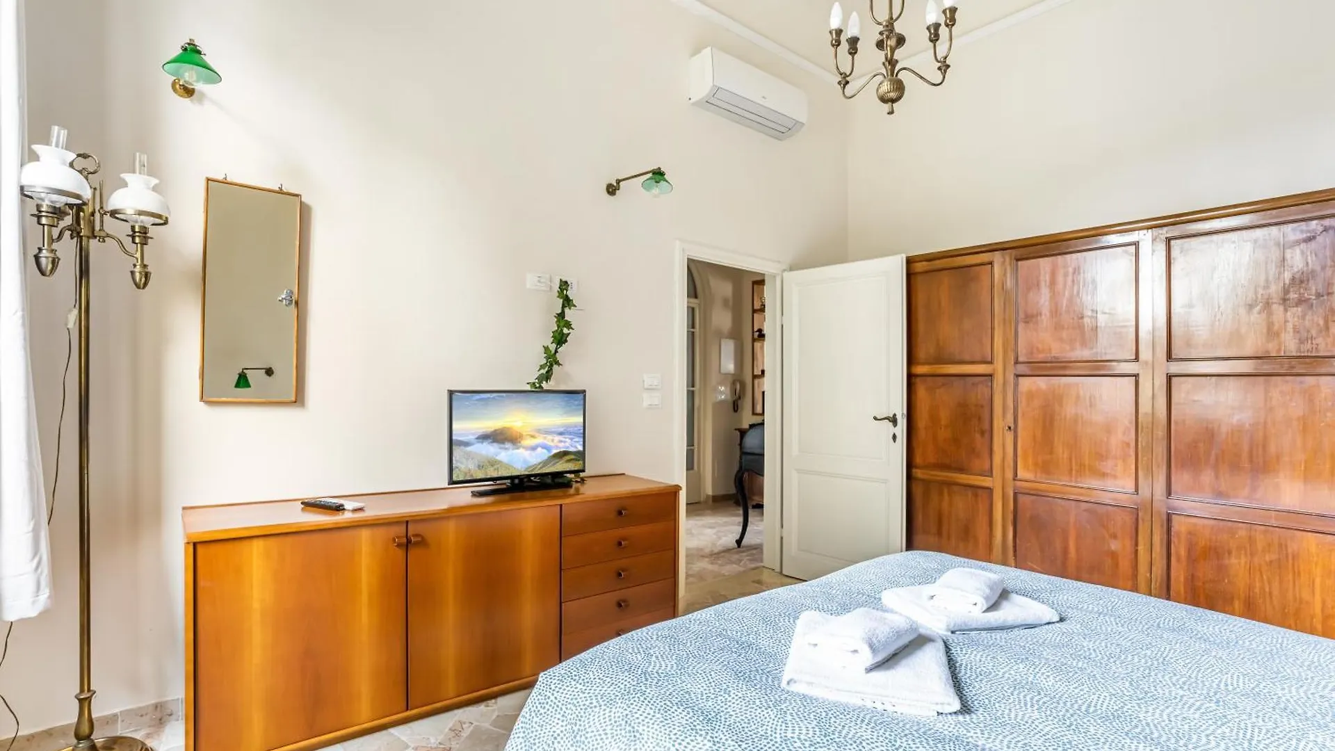 Bright Apartment With Private Garden And Balcony Firenze 0*,  Italia
