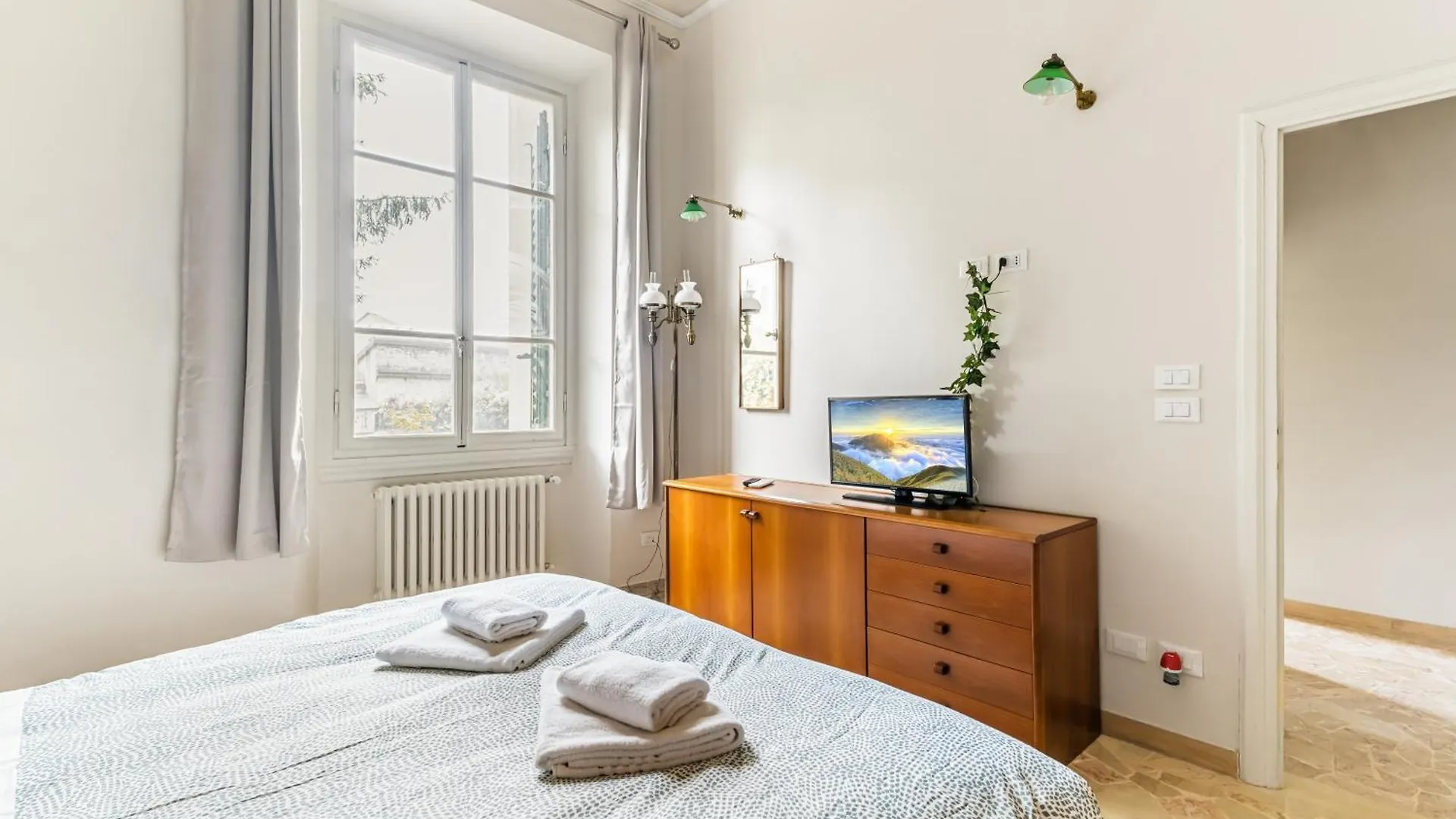 Bright Apartment With Private Garden And Balcony Firenze